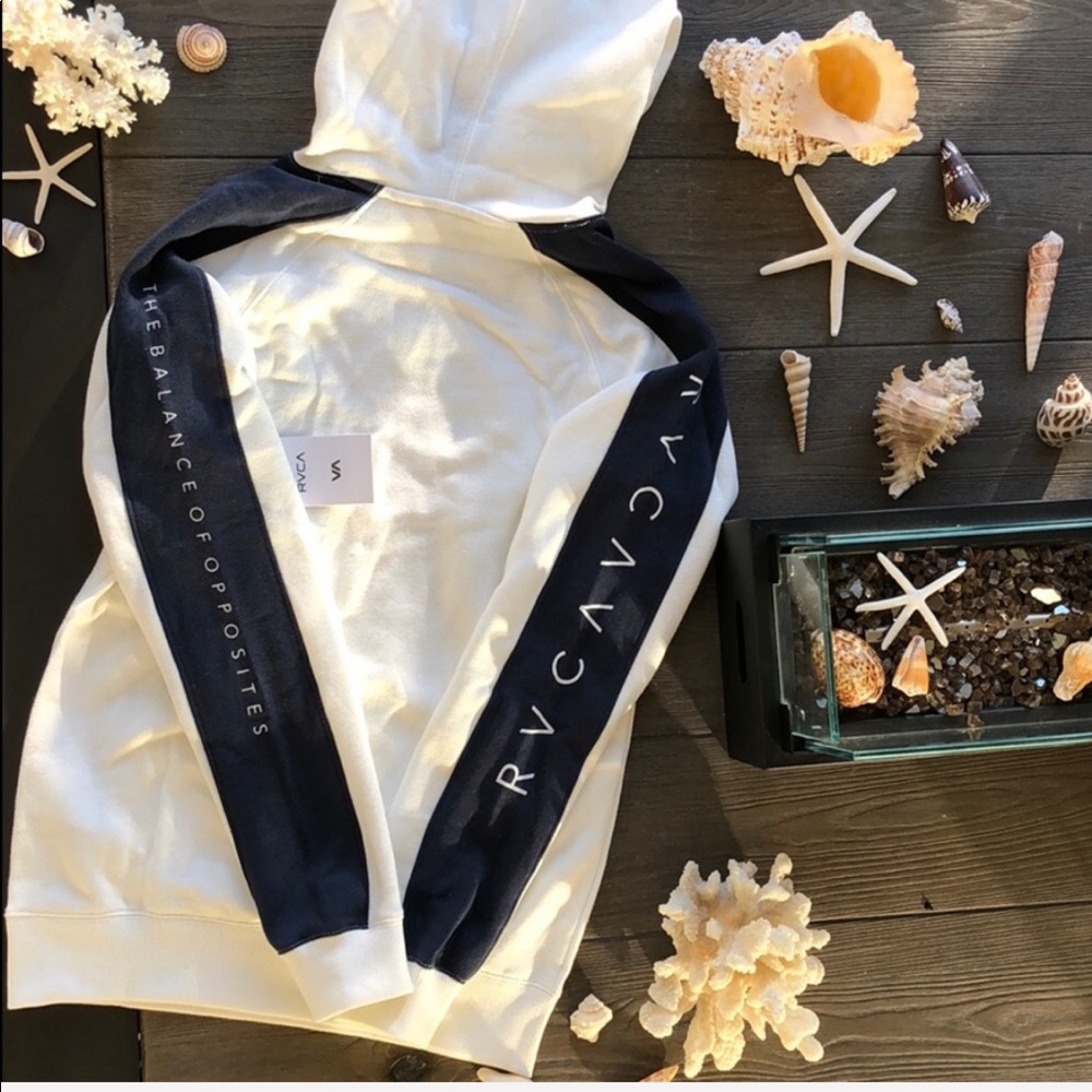 🌴🌼RVCA- HOODIE🌼🌴 - Picture 7 of 8